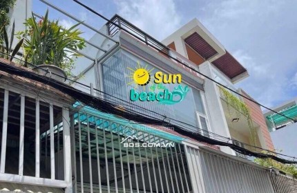 Nhà Trịnh Hoài Đức, ngay Vincom Plaza, ô tô tận cửa, 2T, ngang 6m, 75m2, nhỉnh 6 tỷ